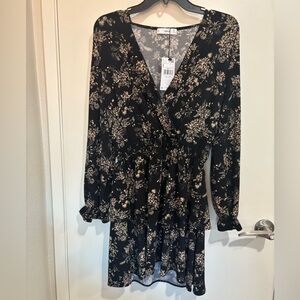 Mango NWT Flowy Floral Long Sleeve Dress, Small